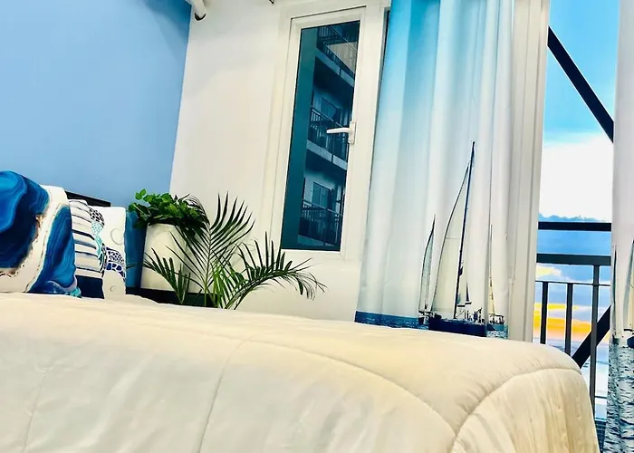 Appartement Cozy With Balcony, Bay And Golden Hour, Karaoke, Netflix, Ps4, Popcorn, Near Picc, Moa, Dlsu Taft Ave Malate, Naia Airport And Rizal Stadium