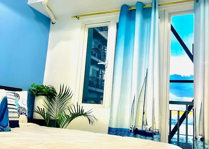 Cozy With Balcony, Bay And Golden Hour, Karaoke, Netflix, Ps4, Popcorn, Near Picc, Moa, Dlsu Taft Ave Malate, Naia Airport And Rizal Stadium *