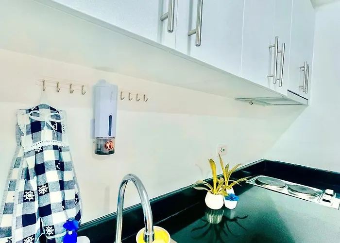 Appartement Cozy With Balcony, Bay And Golden Hour, Karaoke, Netflix, Ps4, Popcorn, Near Picc, Moa, Dlsu Taft Ave Malate, Naia Airport And Rizal Stadium *