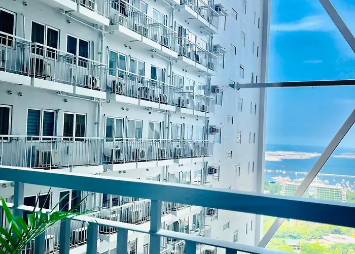 Cozy With Balcony, Bay And Golden Hour, Karaoke, Netflix, Ps4, Popcorn, Near Picc, Moa, Dlsu Taft Ave Malate, Naia Airport And Rizal Stadium