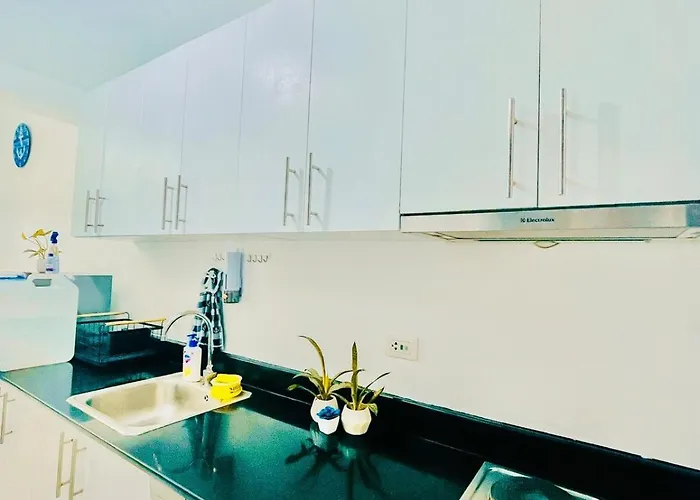Appartement Cozy With Balcony, Bay And Golden Hour, Karaoke, Netflix, Ps4, Popcorn, Near Picc, Moa, Dlsu Taft Ave Malate, Naia Airport And Rizal Stadium